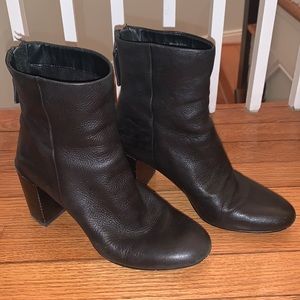 Dolce Vita Black Booties